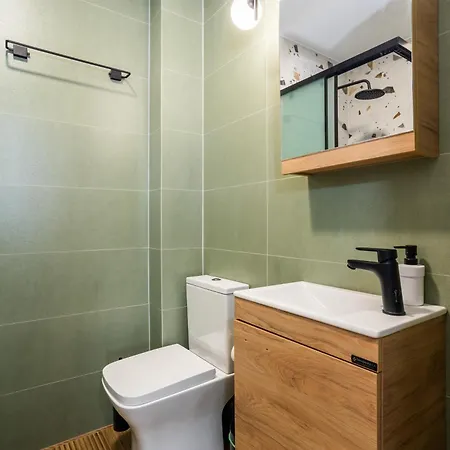 Fanouris Luxury 2